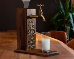 BK Gift Kişiye Özel Kabartma İsimli Musluklu Ceviz Ahşap Rakı Standı, Rakı Çeşmesi, Doğum Günü Hediyesi, Ev Hediyesi, İçecek Dispenseri-3