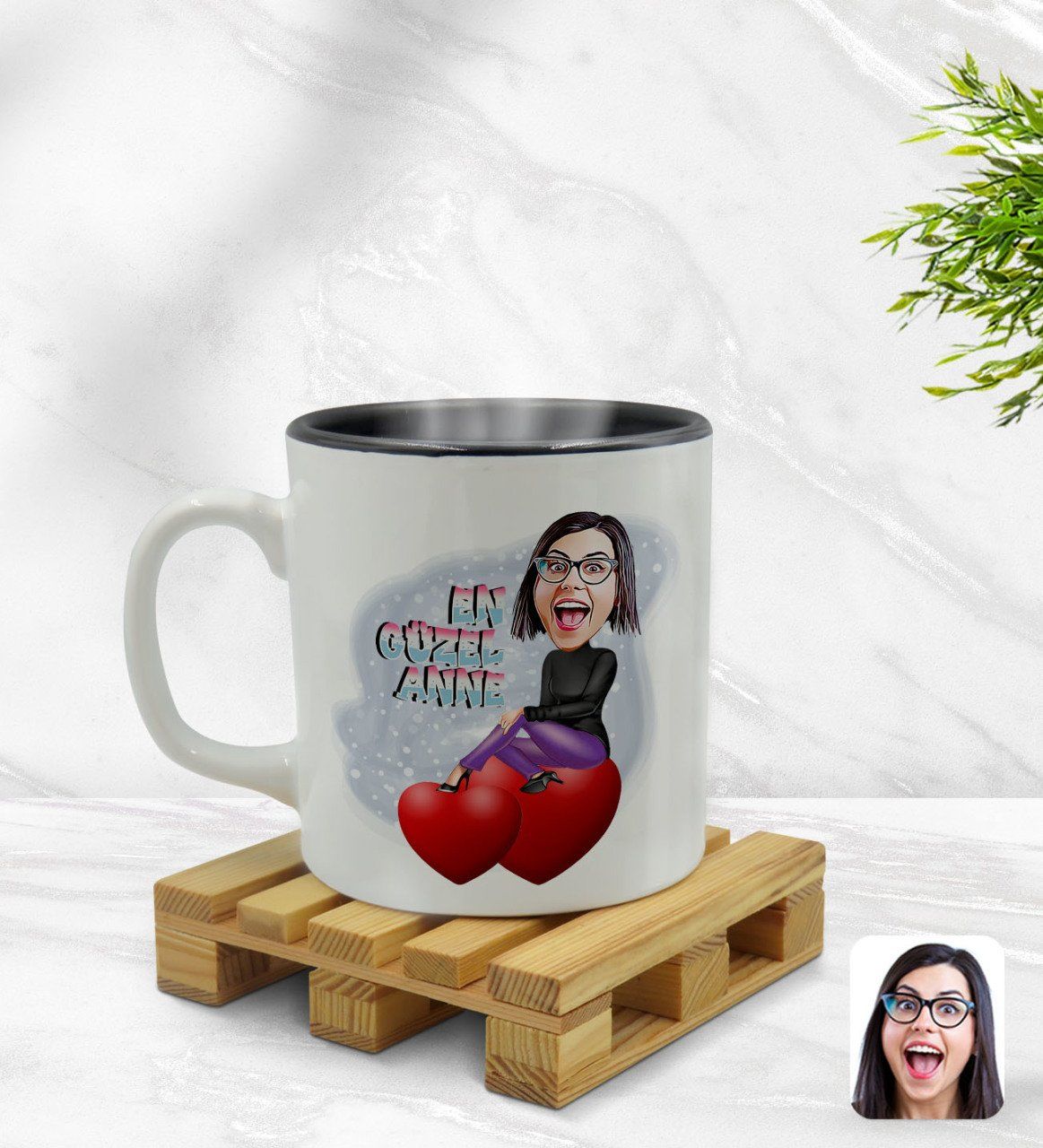 Kişiye Özel En Güzel Anne Karikatürlü İçi Siyah Renkli Kupa Bardak Model 1