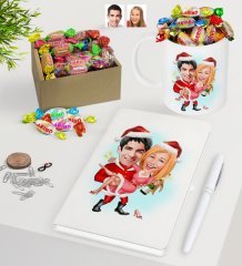 Kişiye Özel Yeni Yıl Sevgililer Karikatürlü Beyaz Defter Kalem Kupa ve Kutulu Haribo Şeker Hediye Seti-2