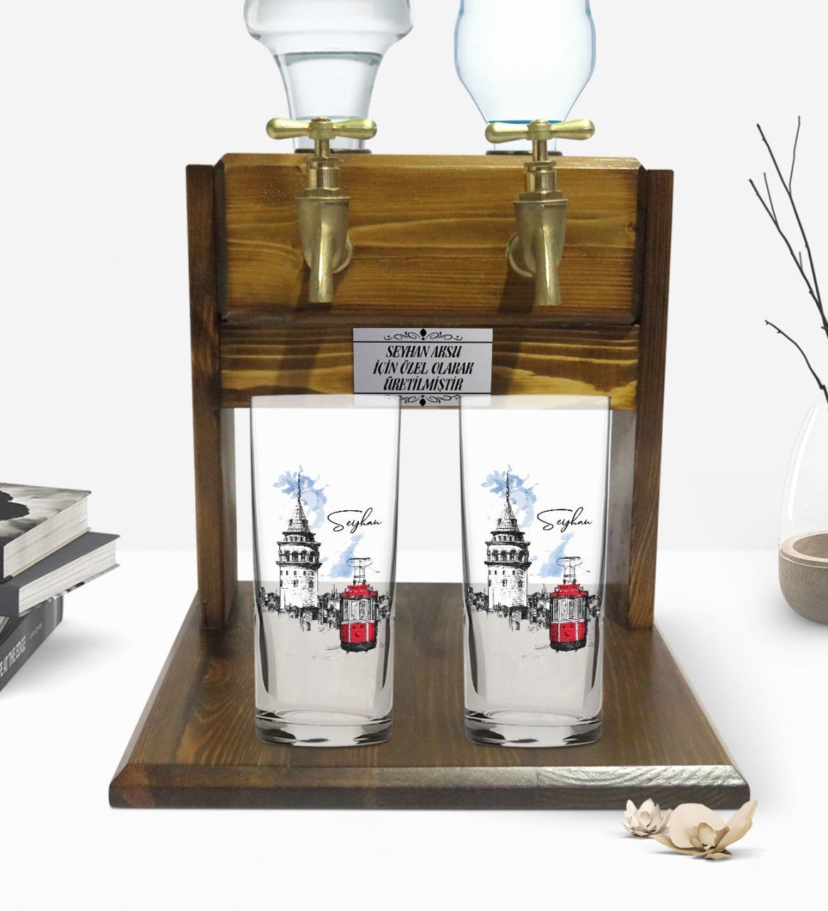 Kişiye Özel Renkli Baskılı İstanbul Tasarımlı İkili Rakı Bardağı ve Çift Musluklu Doğal Ahşap Rakı Standı-1