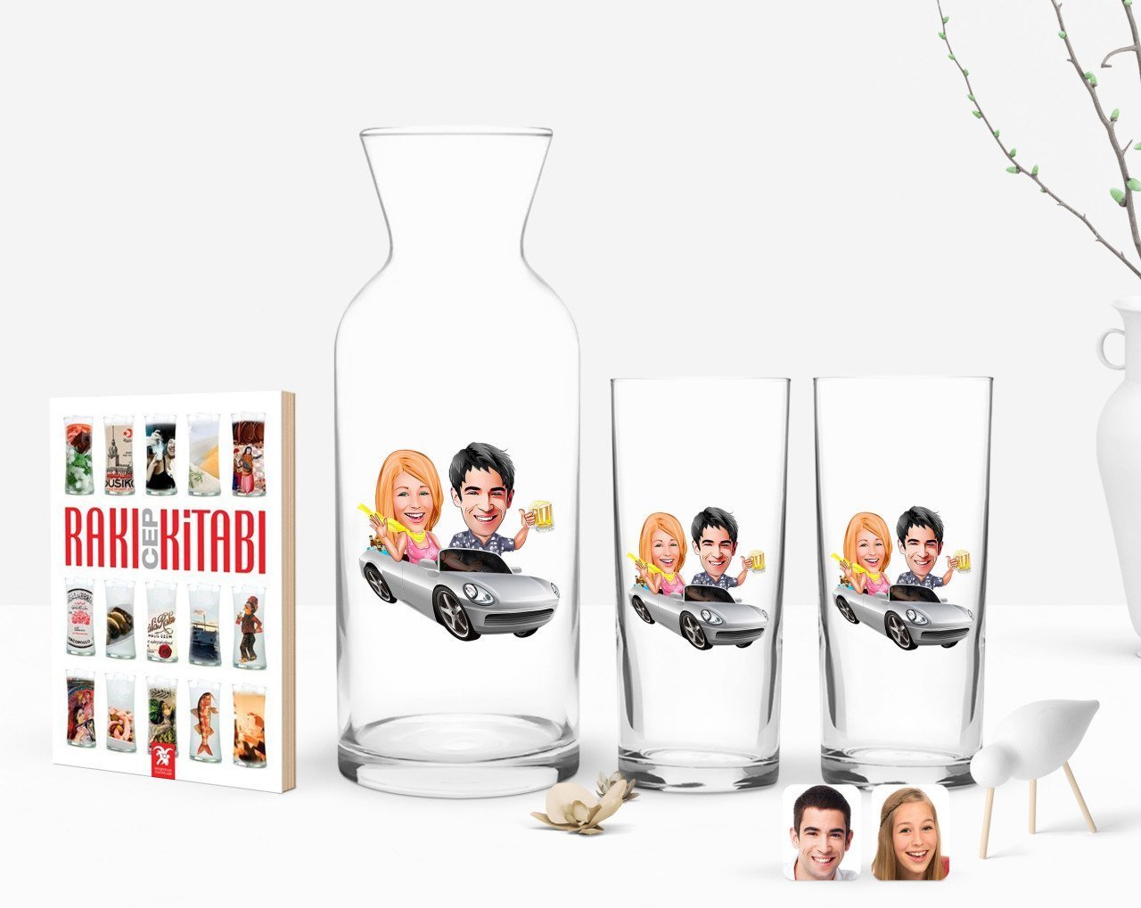 Kişiye Özel Renkli Baskılı Sevgililer Karikatürlü İkili Rakı Bardağı Karaf ve Cep Kitabı Hediye Seti-53