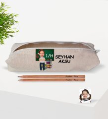 Çocuklara Özel İsimli Sınıflı Kız Öğrenci Karikatürlü Keten Okul Kalemliği ve Ahşap Kurşun Kalem Hediye Seti-4