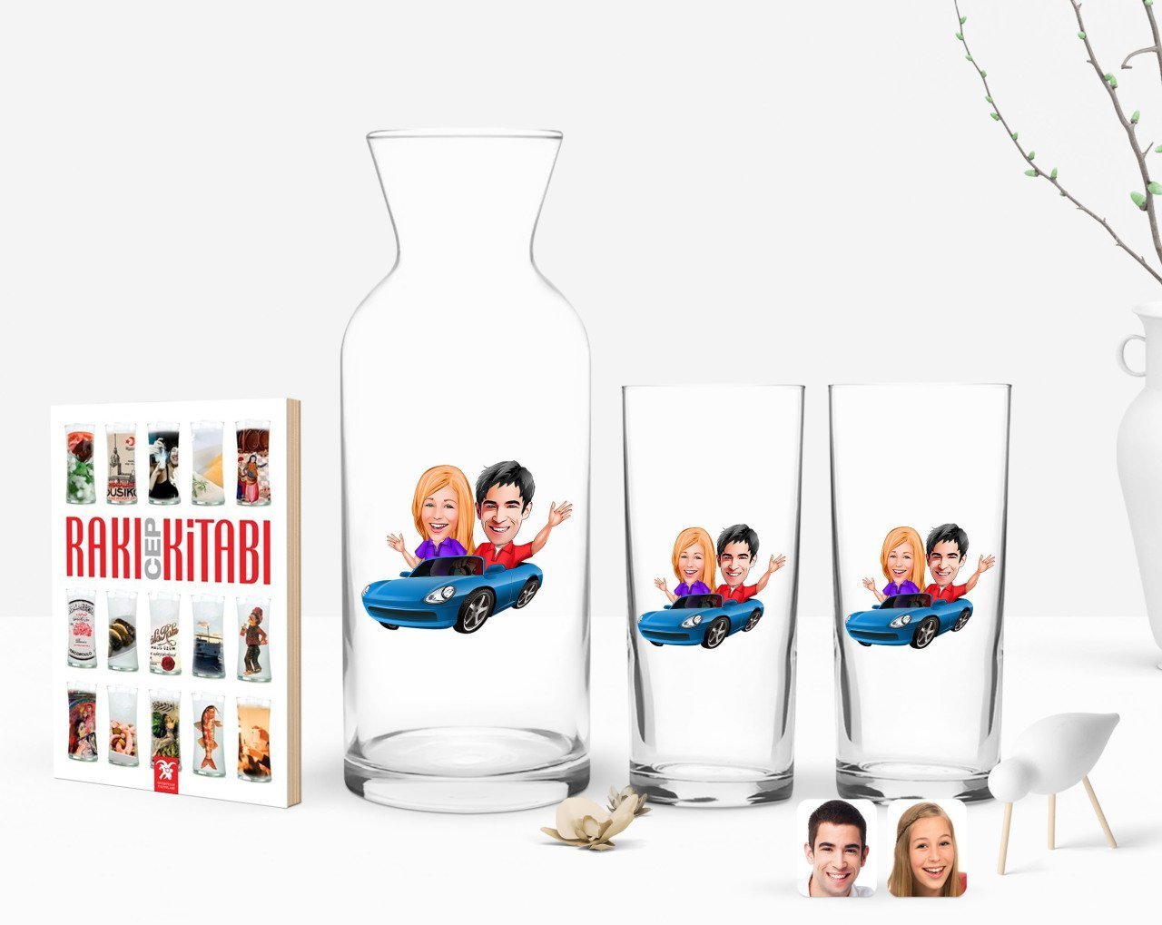 Kişiye Özel Renkli Baskılı Sevgililer Karikatürlü İkili Rakı Bardağı Karaf ve Cep Kitabı Hediye Seti-52