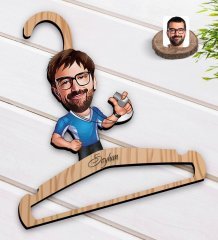 Kişiye Özel Erkek Antrenör Karikatürlü Standart Boy Ahşap Elbise Askısı-1
