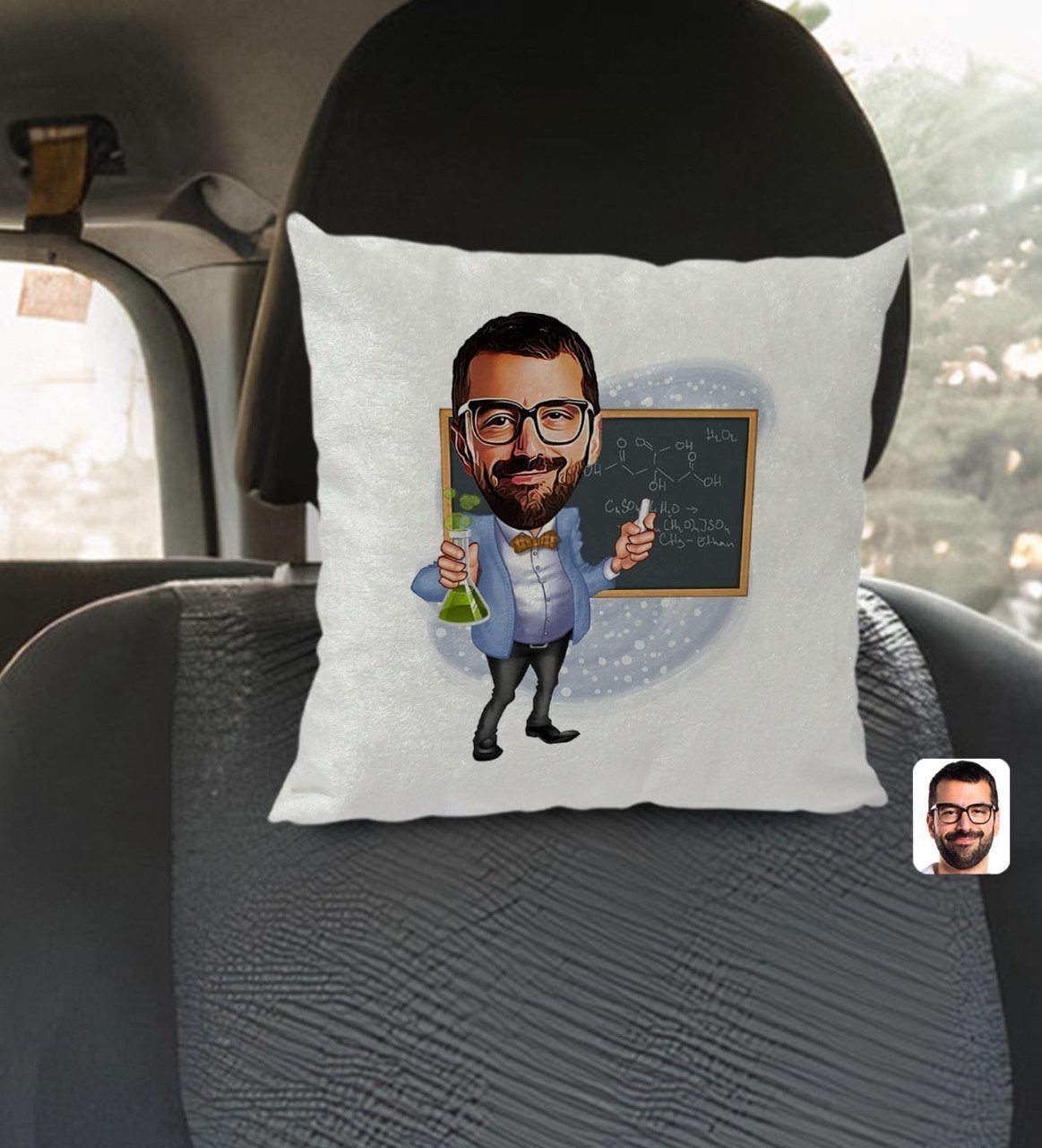 Kişiye Özel Erkek Kimya Öğretmeni Karikatürlü Kare Araç Koltuk Yastığı-1