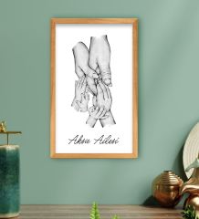 BK Gift Kişiye Özel Siyah Beyaz El Ele Tutuşan Aile Tasarımlı Ahşap Çerçeveli Tablo-3 40x25cm, Anneye Hediye, Aile Hediyesi