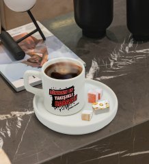 Kişiye Özel Sunum Tabaklı Dünyanın En Yakışıklı Babası Tasarımlı Türk Kahvesi Fincanı Model 1