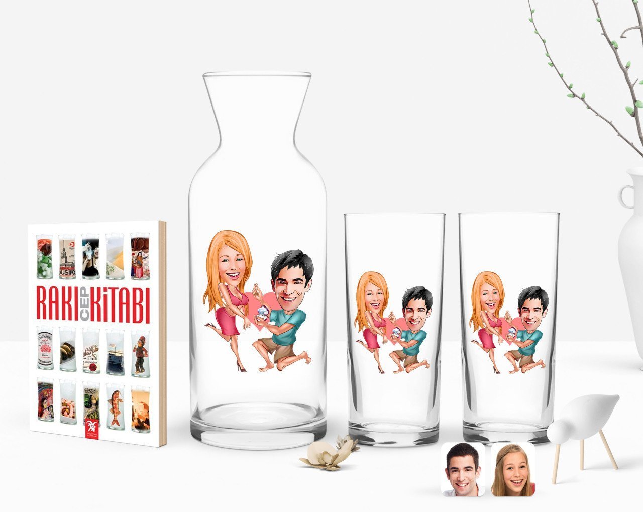 Kişiye Özel Renkli Baskılı Sevgililer Karikatürlü İkili Rakı Bardağı Karaf ve Cep Kitabı Hediye Seti-19