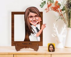 Kişiye Özel Kız Çocuk Karikatürlü Ahşap Standlı 3D Biblo-1