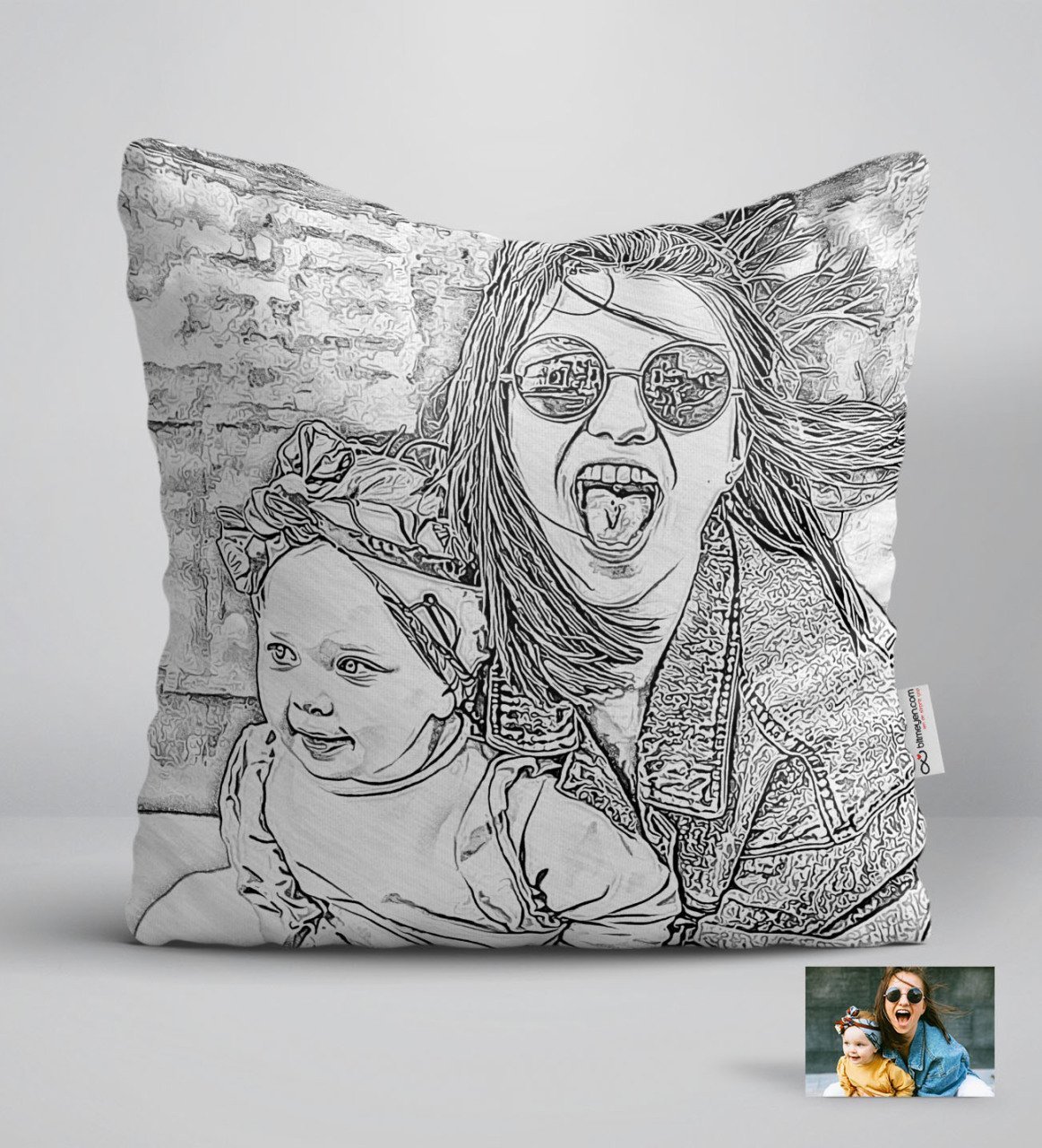 Kişiye Özel Tam Boy Karakalem Anne ve Kız Karikatürlü Beyaz Yastık-1
