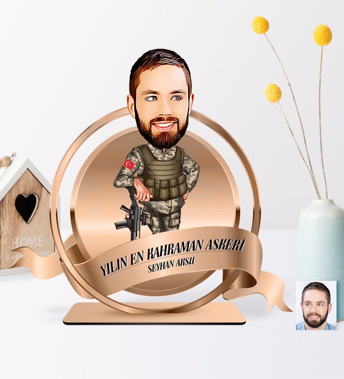 Kişiye Özel Yılın En Kahraman Askeri Karikatürlü 3D Ahşap Biblo Plaket
