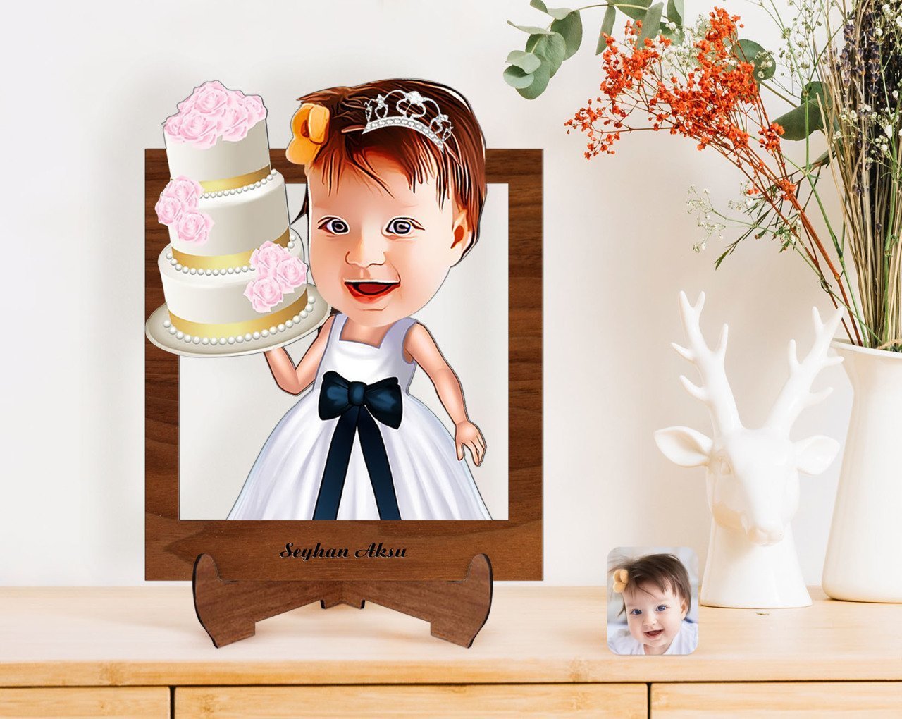 Kişiye Özel Kız Çocuk Doğum Günü Karikatürlü Ahşap Standlı 3D Biblo-2