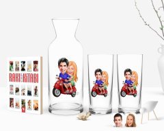 Kişiye Özel Renkli Baskılı Sevgililer Karikatürlü İkili Rakı Bardağı Karaf ve Cep Kitabı Hediye Seti-10