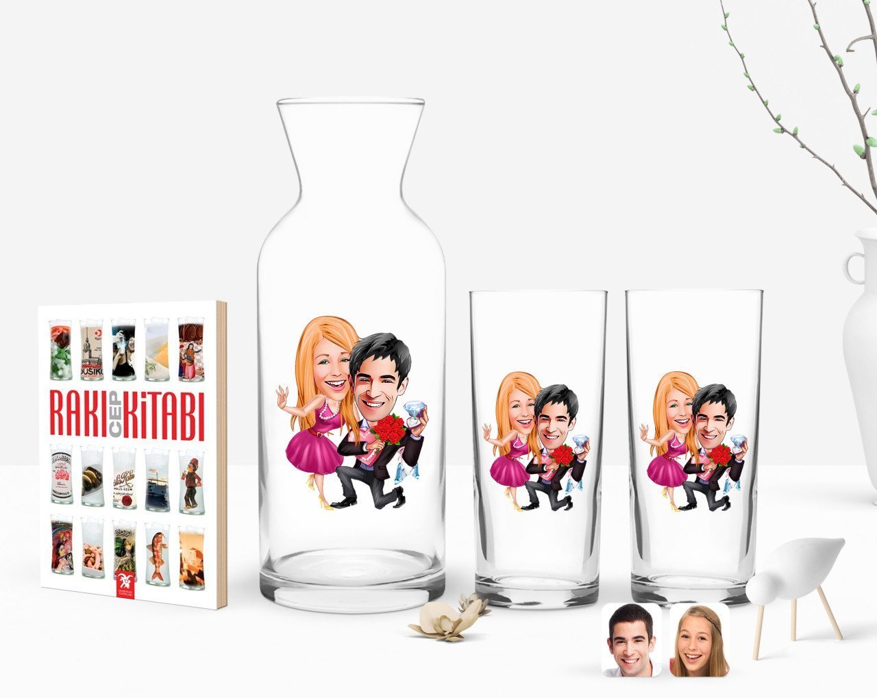 Kişiye Özel Renkli Baskılı Sevgililer Karikatürlü İkili Rakı Bardağı Karaf ve Cep Kitabı Hediye Seti-9