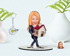 Kişiye Özel Kadın Emlakçı Karikatürlü 3D Ahşap Biblo ve İsimli Silver Papatya Anahtarlık-1