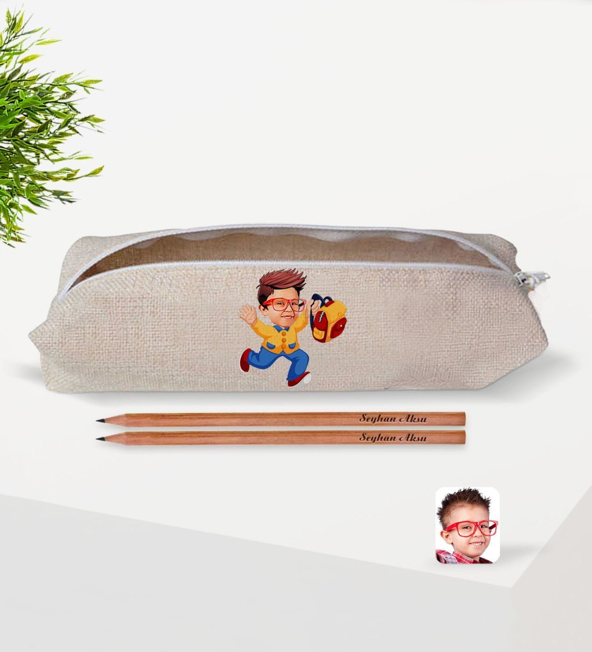 Çocuklara Özel Erkek İlkokul Öğrenci Karikatürlü Keten Okul Kalemliği ve İsimli Ahşap Kurşun Kalem Hediye Seti-1