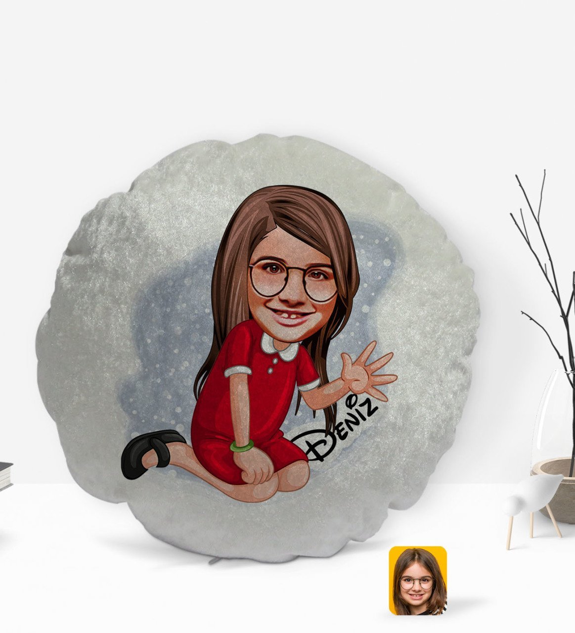 Kişiye Özel İsimli Kız Çocuk Karikatürlü Yuvarlak Dekoratif Kırlent Yastık-2
