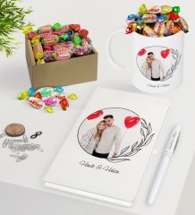 Kişiye Özel İsimli Fotoğraflı Beyaz Defter Kalem Kupa ve Kutulu Haribo Şeker Hediye Seti-25