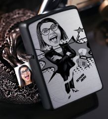 Kişiye Özel Bayan Muhasebeci Karikatürlü Benzinli Siyah Metal Çakmak - 2