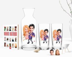 Kişiye Özel Renkli Baskılı Sevgililer Karikatürlü İkili Rakı Bardağı Karaf ve Cep Kitabı Hediye Seti-3