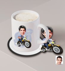 Kişiye Özel Erkek Motorcu Karikatürlü Beyaz Kupa ve Ahşap Bardak Altlığı Hediye Seti-1