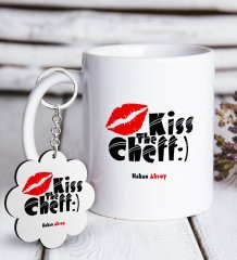 Kişiye Özel Kiss The Cheff Beyaz Kupa ve Anahtarlık Hediye Seti