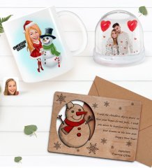 Kişiye Özel Fotoğraflı Kar Küresi & Happy New Year Kupa Bardak & Retro Ahşap Yılbaşı Tebrik Kartı Hediye Seti-9D