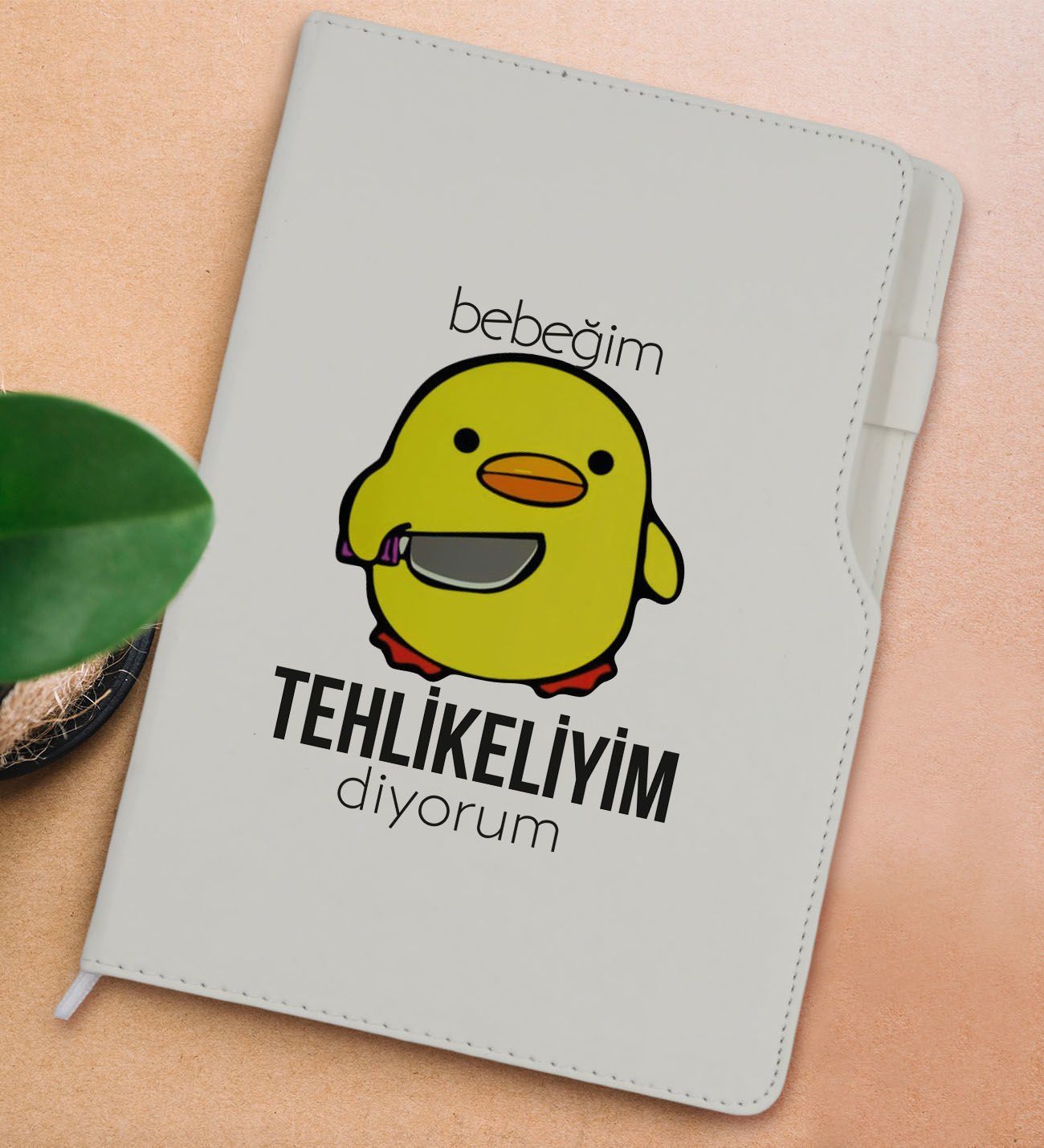 BK Gift Bebeğim Tehlikeliyim Diyorum Tasarımlı Beyaz Termo Deri Not Defteri 15x21cm-1