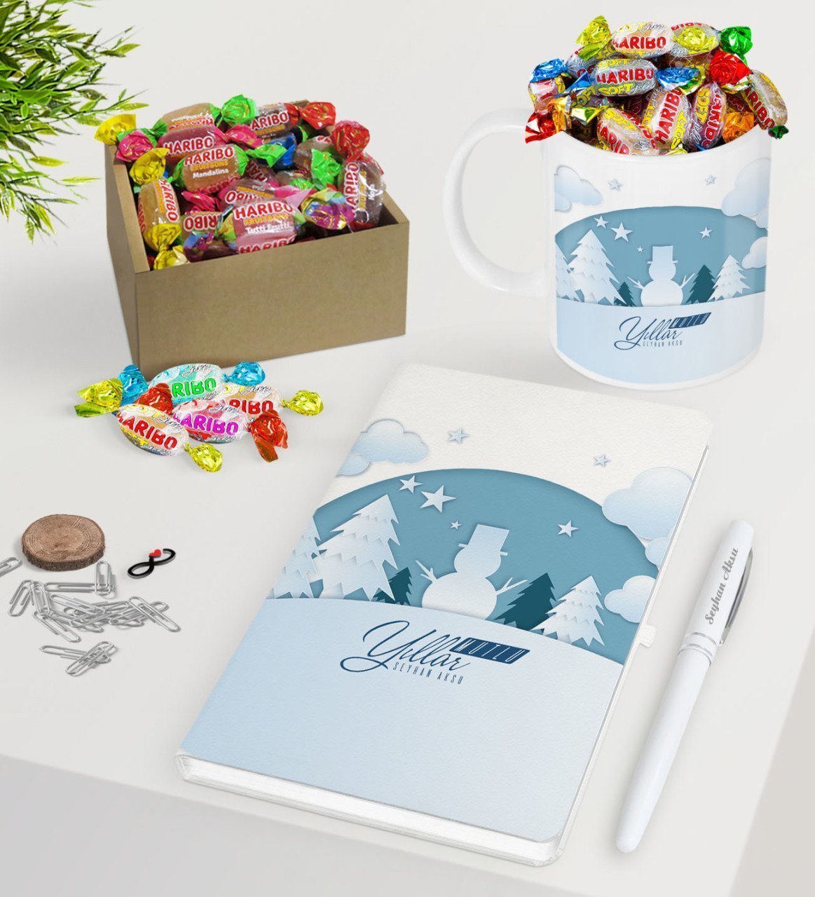 Kişiye Özel Yılbaşı Mutlu Yıllar Beyaz Defter Kalem Kupa ve Kutulu Haribo Şeker Hediye Seti-22