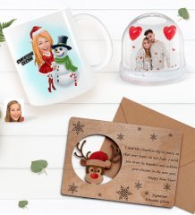 Kişiye Özel Fotoğraflı Kar Küresi & Happy New Year Kupa Bardak & Retro Ahşap Yılbaşı Tebrik Kartı Hediye Seti-9B
