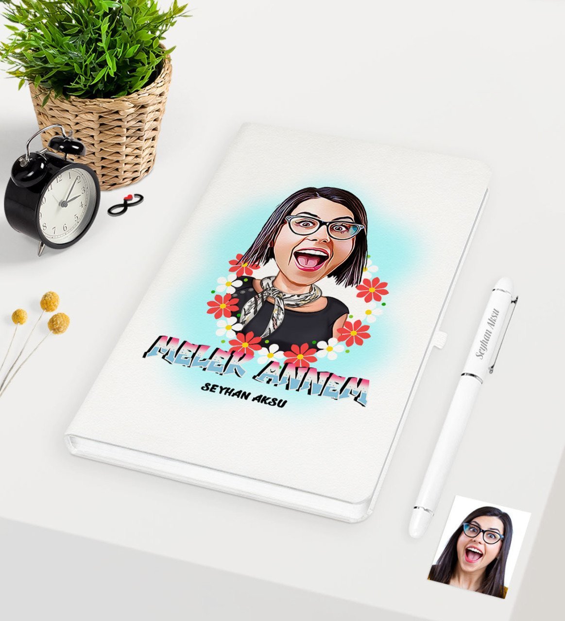 Kişiye Özel Melek Annem Karikatürlü Beyaz Defter Kalem Seti