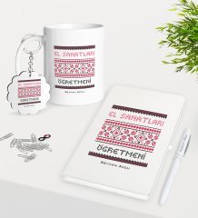 Kişiye Özel El Sanatları Öğretmeni Kupa Anahtarlık Beyaz Defter Kalem Hediye Seti