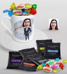 Kişiye Özel Bayan Patron Karikatürlü Türk Kahvesi Fincanı Selamlique Karışık Türk Kahvesi ve Haribo Şeker Hediye Seti-1