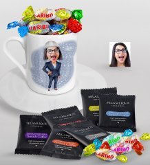 Kişiye Özel Bayan Mühendis Karikatürlü Türk Kahvesi Fincanı Selamlique Karışık Türk Kahvesi ve Haribo Şeker Hediye Seti