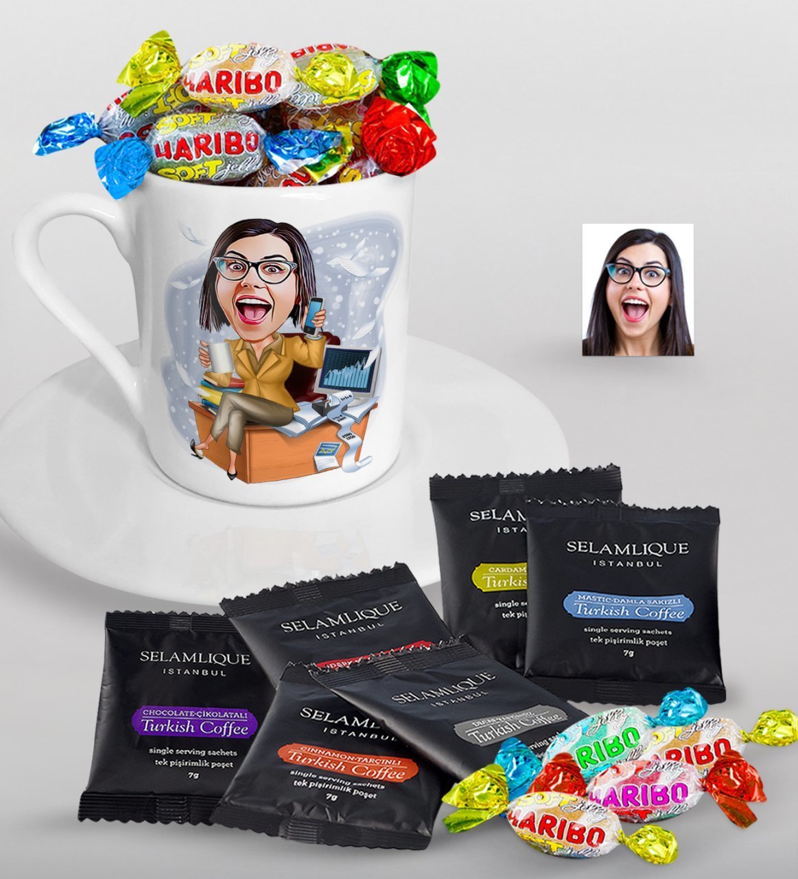 Kişiye Özel Bayan Muhasebeci Karikatürlü Türk Kahvesi Fincanı Selamlique Karışık Türk Kahvesi ve Haribo Şeker Hediye Seti-1