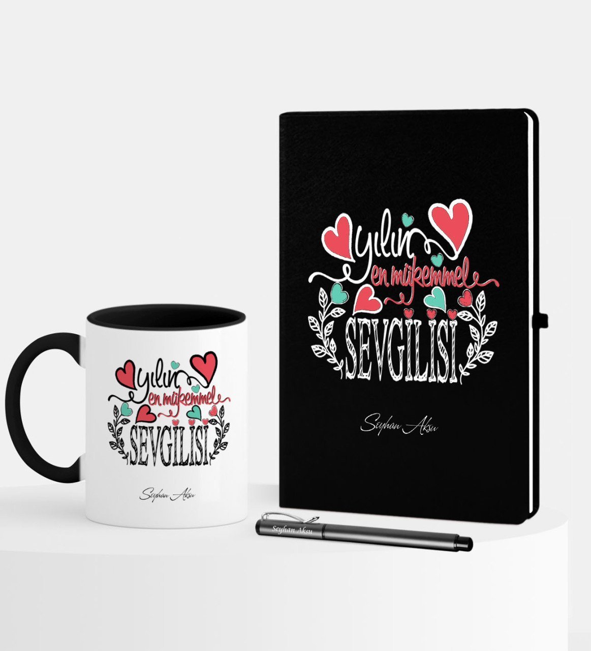 Kişiye Özel Yılın En Mükemmel Sevgilisi Siyah Defter Kalem Kupa Seti