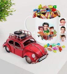 Kişiye Özel Yeni Yıl Aile Karikatürlü Plakalı Nostaljik Kırmızı Metal Vosvos ve Kupa Haribo Şeker Seti-1