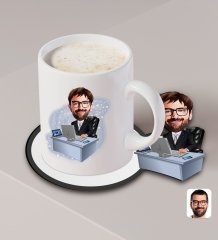 Kişiye Özel Erkek Genel Müdür Karikatürlü Beyaz Kupa ve Ahşap Bardak Altlığı Hediye Seti-1