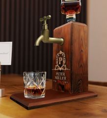 BK Gift Kişiye Özel Kabartma İsim Tasarımlı Musluklu Ahşap İçki Standı-3