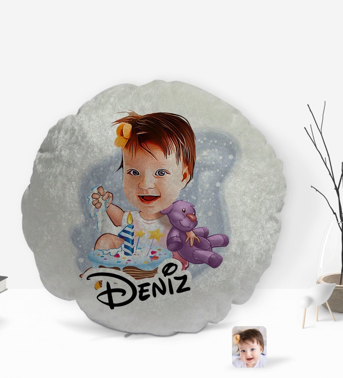 Kişiye Özel İsimli Bebek Doğum Günü Karikatürlü Yuvarlak Dekoratif Kırlent Yastık-2