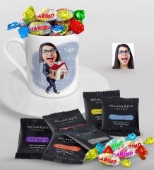 Kişiye Özel Bayan Emlakçı Karikatürlü Türk Kahvesi Fincanı Selamlique Karışık Türk Kahvesi ve Haribo Şeker Hediye Seti-1