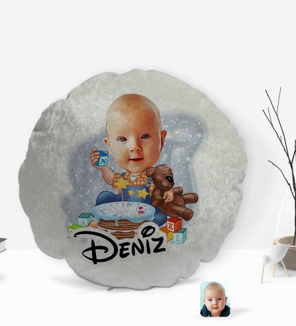 Kişiye Özel İsimli Bebek Doğum Günü Karikatürlü Yuvarlak Dekoratif Kırlent Yastık-1