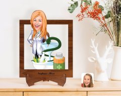 Kişiye Özel Kadın Eczacı Karikatürlü Ahşap Standlı 3D Biblo-2