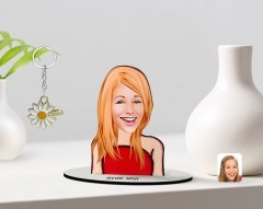 Kişiye Özel Kadın Karikatürlü 3D Ahşap Biblo ve İsimli Gold Papatya Anahtarlık-33