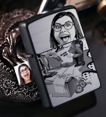 Kişiye Özel Bayan Bankacı Karikatürlü Benzinli Siyah Metal Çakmak - 1