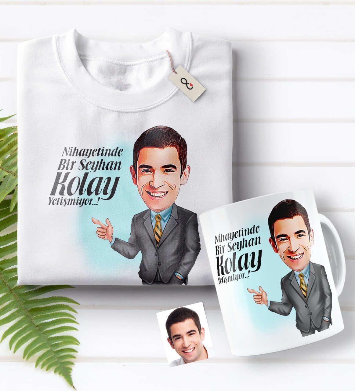 Kişiye Özel Bay Kolay Yetişmiyor Karikatürlü Beyaz Tişört ve Kupa Seti-2
