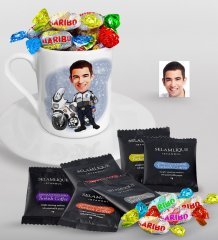 Kişiye Özel Bay Yunus Polisi Karikatürlü Türk Kahvesi Fincanı Selamlique Karışık Türk Kahvesi ve Haribo Şeker Hediye Seti-1