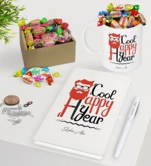 Kişiye Özel Noel Baba Beyaz Defter Kalem Kupa ve Kutulu Haribo Şeker Hediye Seti-3