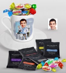 Kişiye Özel Bay Veteriner Hekimi Karikatürlü Türk Kahvesi Fincanı Selamlique Karışık Türk Kahvesi ve Haribo Şeker Hediye Seti