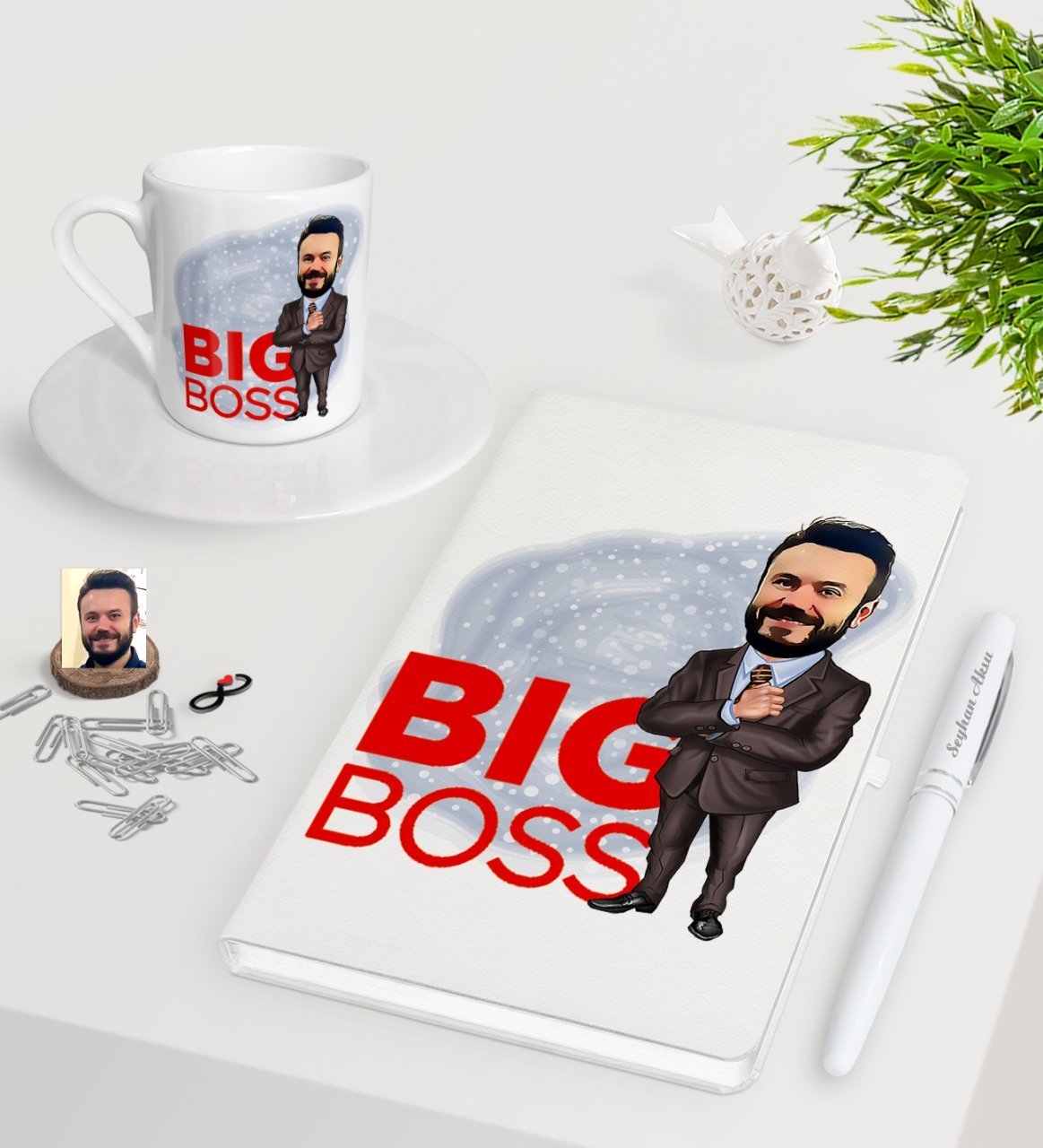 Kişiye Özel Erkek Big Boss Karikatürlü Beyaz Defter Kalem Türk Kahvesi Fincanı Seti-2